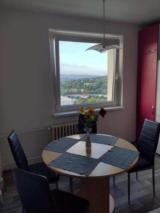 Apartmens Kv Карловы Вары Экстерьер фото