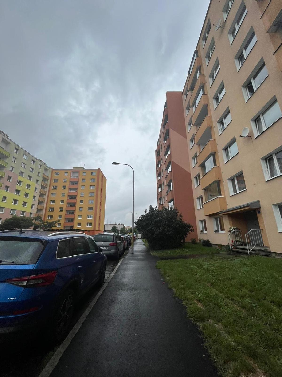 Apartmens Kv Карловы Вары Экстерьер фото